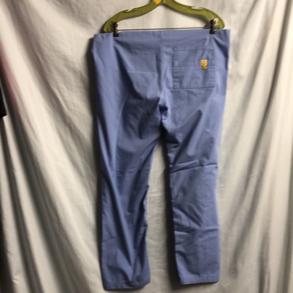 Medium petite mp Spread good cheat scrubs rear pocket euc - Picture 4 of 7